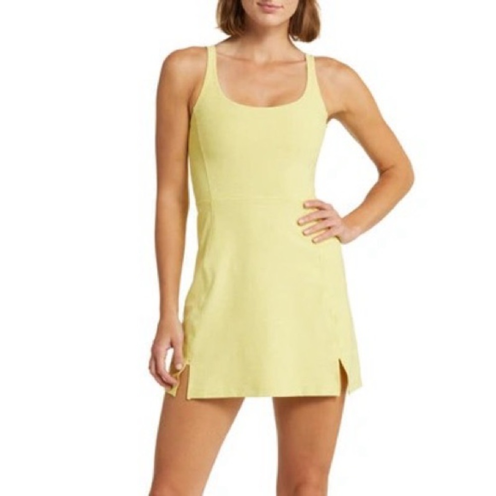 NWT Outdoor Voices Warmup Dress size large butter yellow